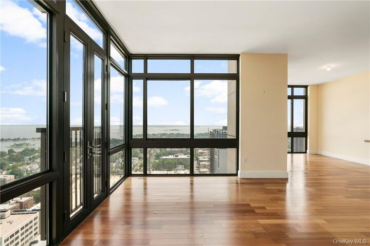 Property Photo:  175 Huguenot St Ph301  NY 10801 