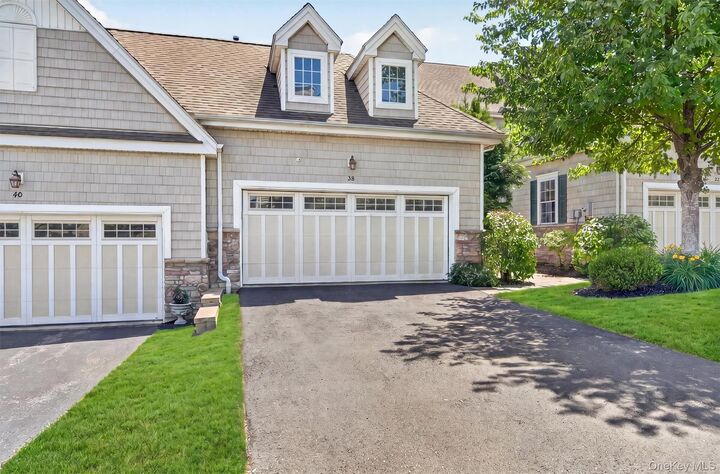 Property Photo:  38 Pinehurst Circle  NY 10950 