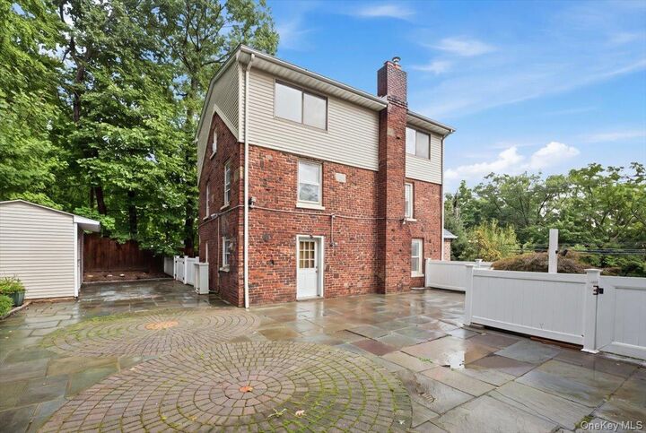 Property Photo:  262 Upper Depew Avenue  NY 10960 