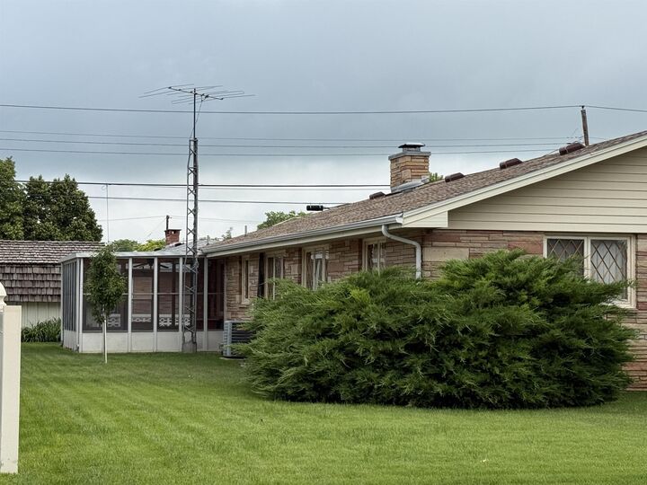Property Photo: 420 S Carr NE 69101
