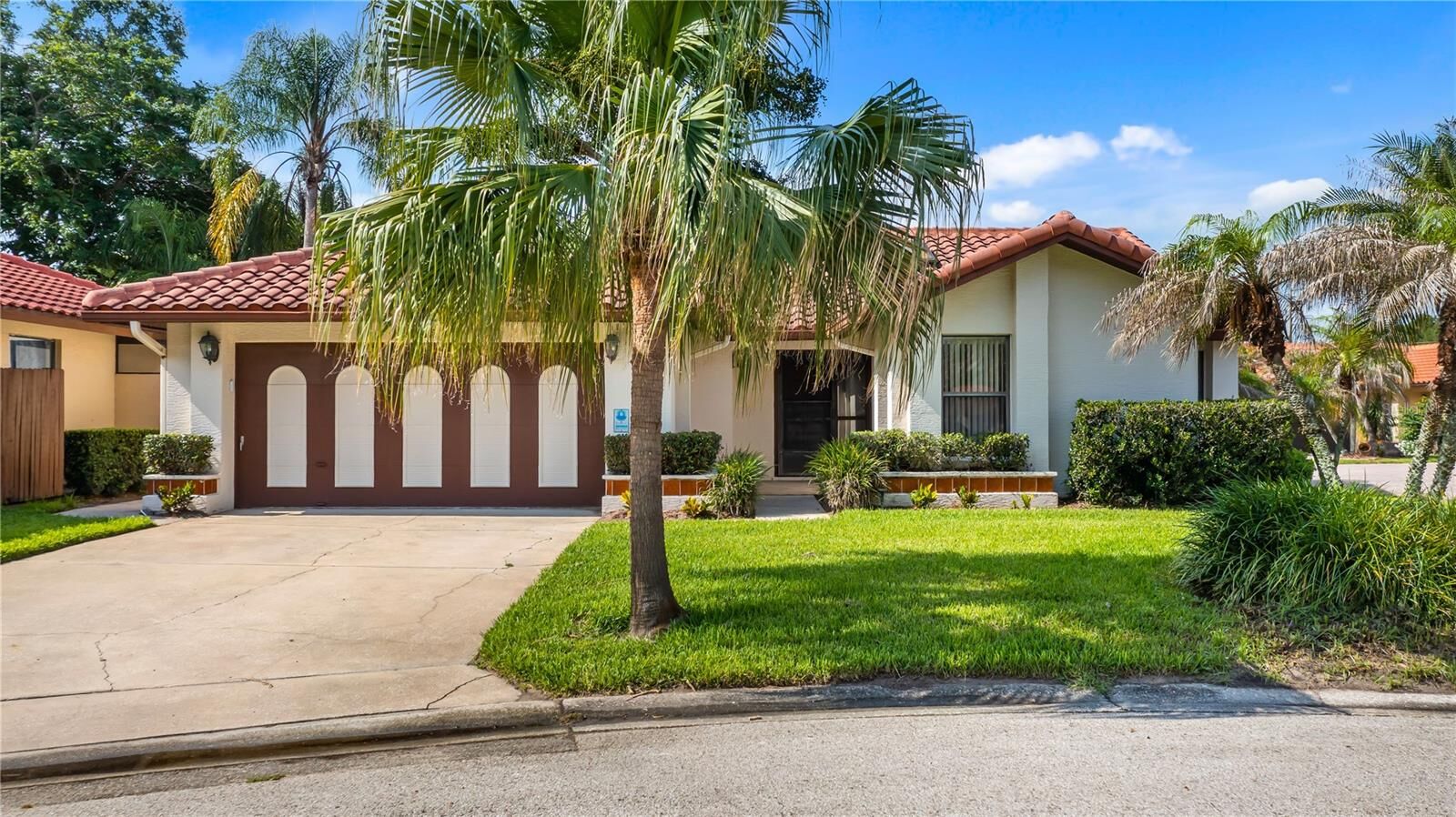 Property Photo: 8176 Terraza Court FL 32836