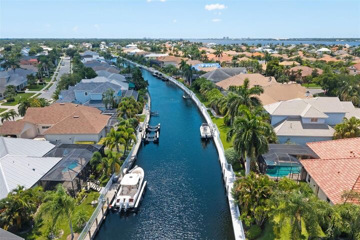 Property Photo:  4770 Mainsail Drive  FL 34208 