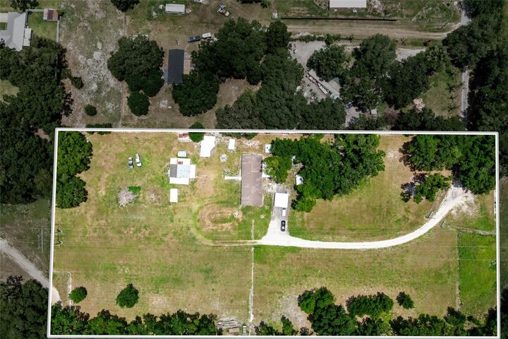 Property Photo: 5709 Luckasavage Road FL 33567