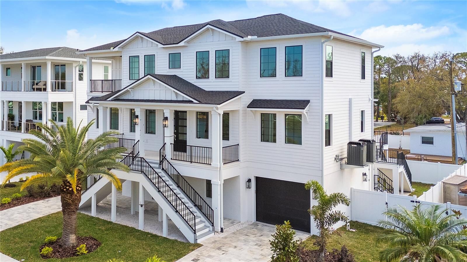 Property Photo: 220 90th Avenue NE FL 33702