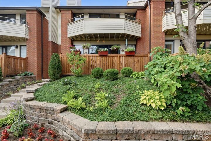 Property Photo:  5575 Waterman Boulevard C  MO 63112 