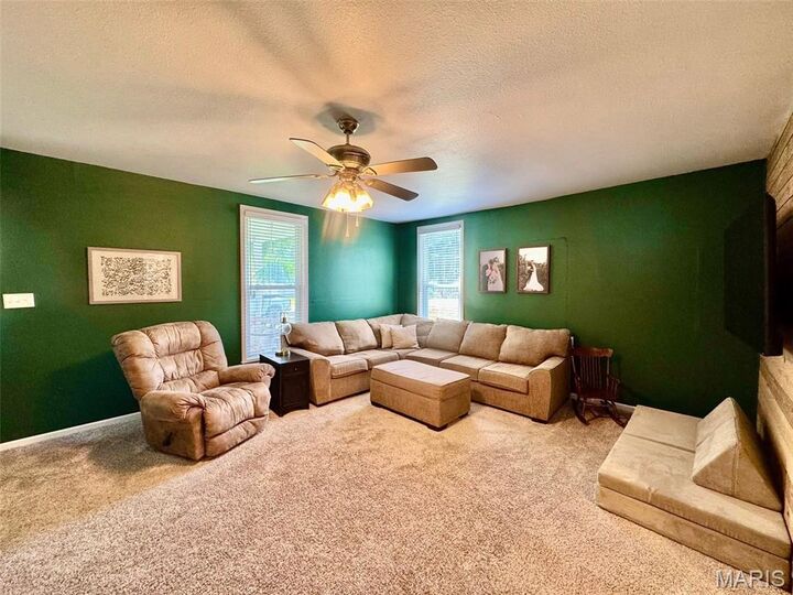 Property Photo:  519 N Locust Street  MO 63456 