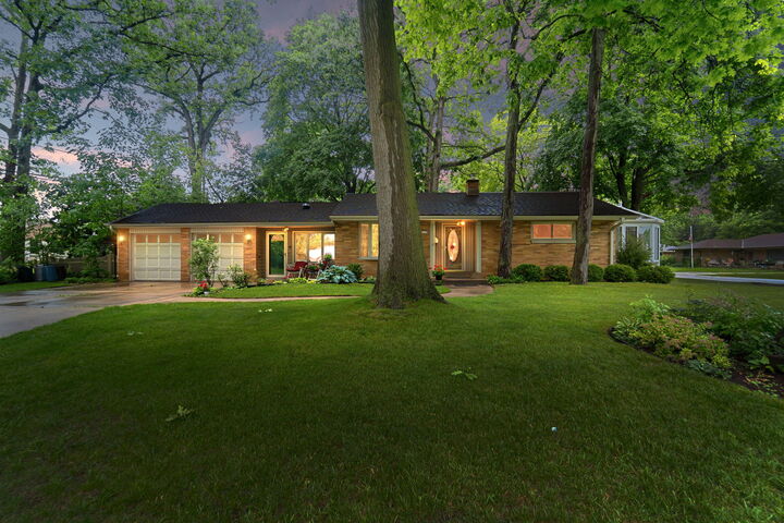 Property Photo:  2450 W Wingate Ave  WI 53209 