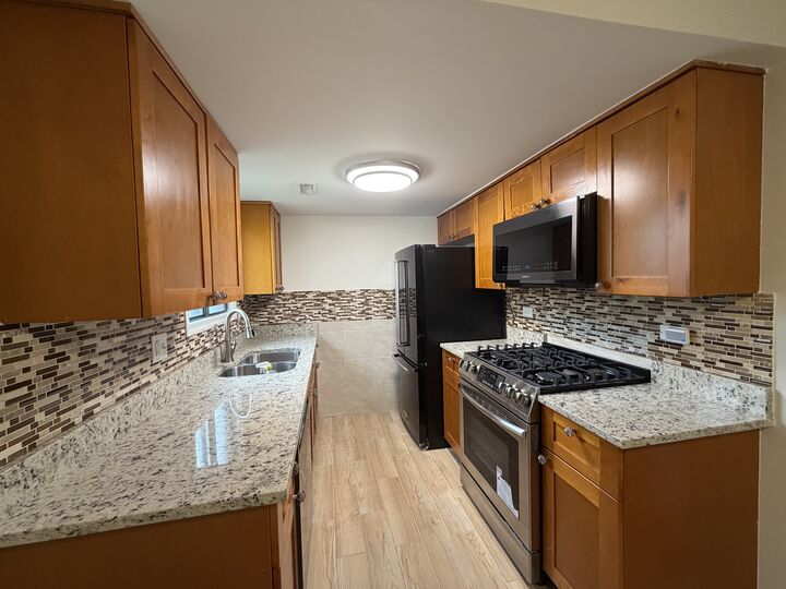 Property Photo:  2192 Wildwood Lane  IL 60133 