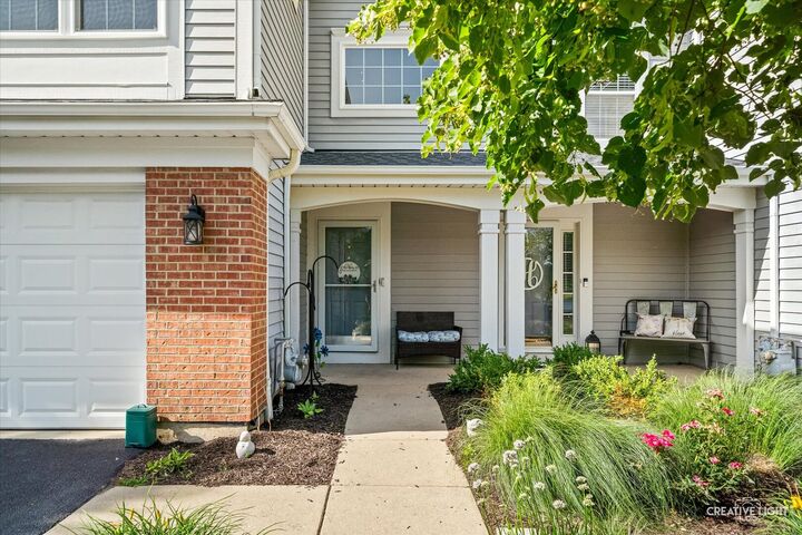 Property Photo: 2316 Foxmoor Lane IL 60502