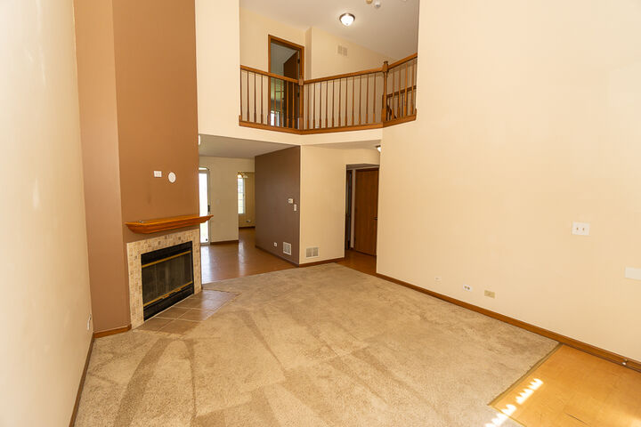 Property Photo:  1174 Longford Road  IL 60103 