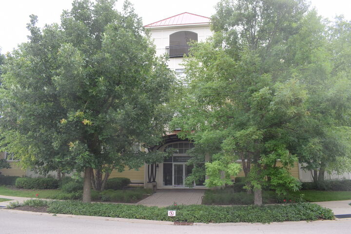 Property Photo: 977 Harris Road 32 IL 60030