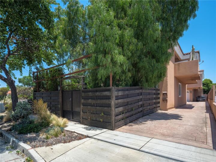 Property Photo:  18426 Mansel  CA 90278 
