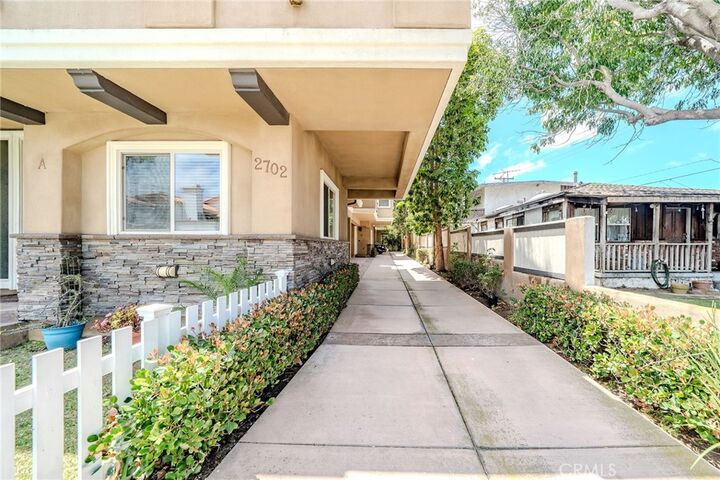 Property Photo: 2702 Gates Avenue A CA 90278