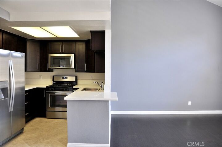 Property Photo:  61 Alicante Aisle 65  CA 92614 