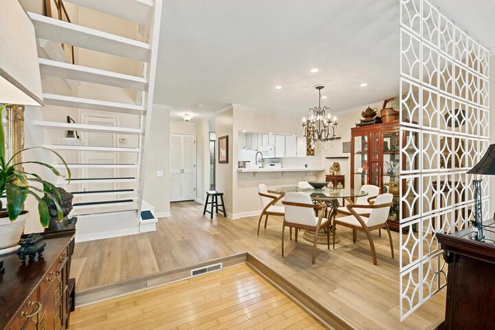 Property Photo:  2254 Woodside Lane 6  CA 95825 