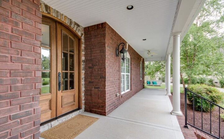 Property Photo: 1910 Baskinbrook Ct TN 37130