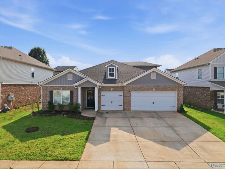 Property Photo: 122 Hutchinson Road AL 35756