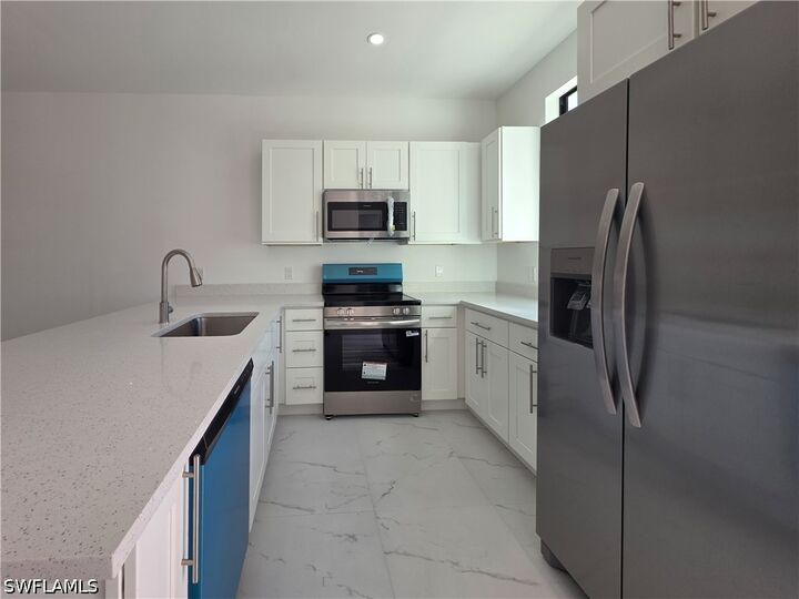 Property Photo:  4814 30th Street SW  FL 33973 