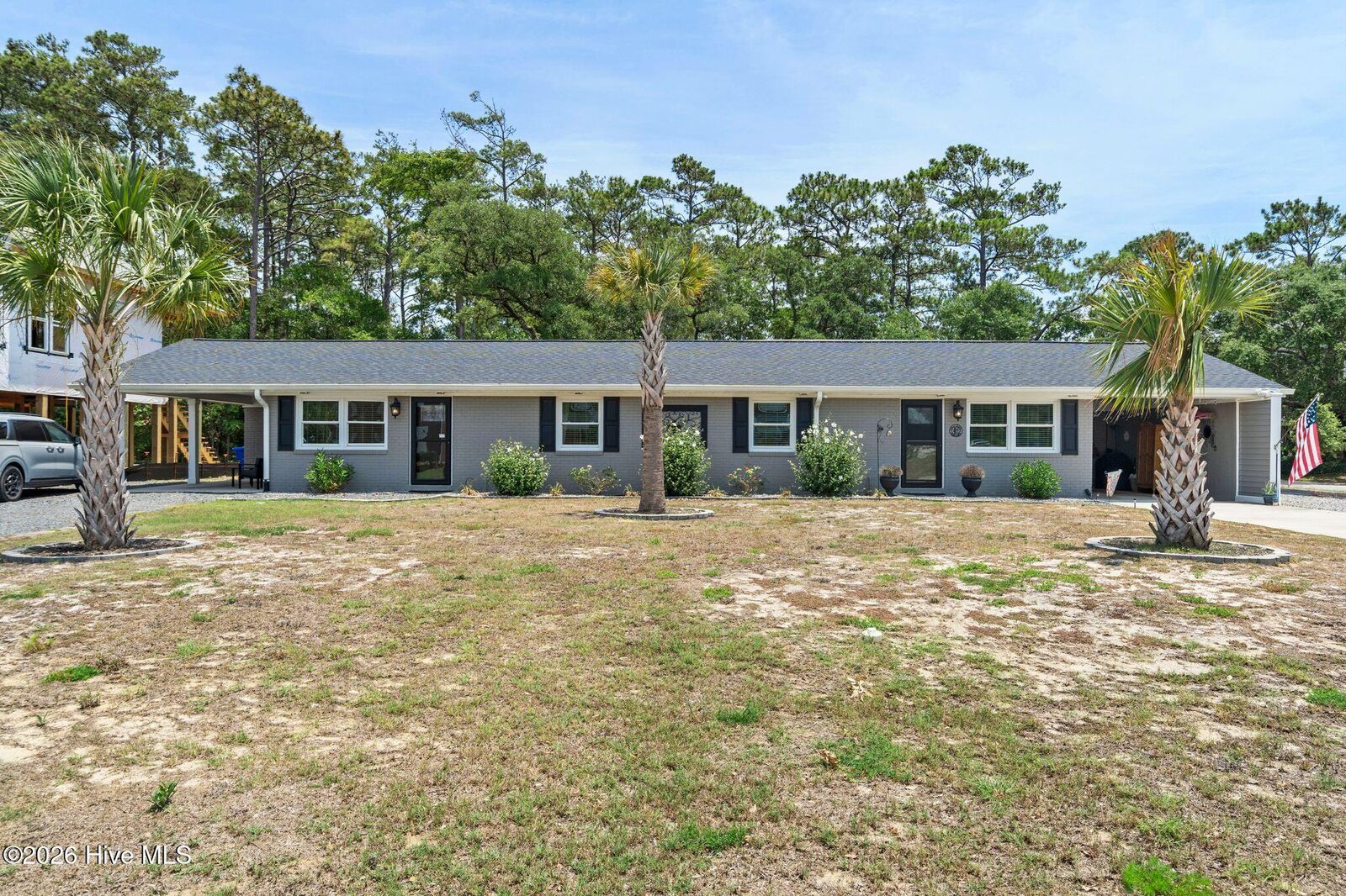 Property Photo:  