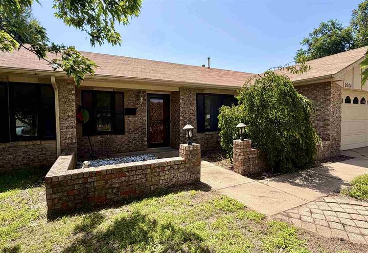 Property Photo: 2604 Temple Pl OK 74604
