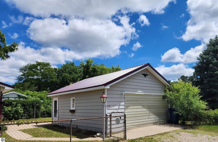 Property Photo:  295 Birch Street  MI 48625 