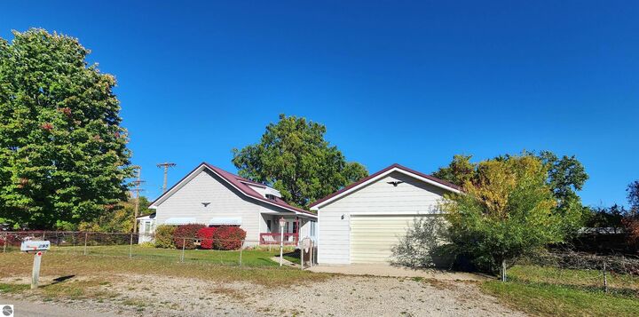 Property Photo: 295 Birch Street MI 48625