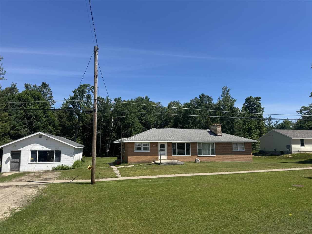 Property Photo: 520 W Central MI 49701