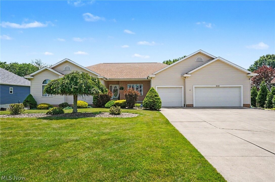 Property Photo: 846 Jennifer Trail OH 44278