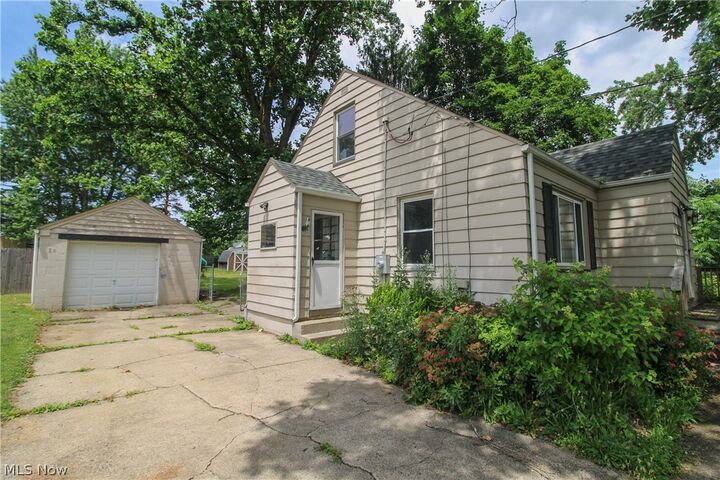 Property Photo:  5172 5th Street  OH 44514 