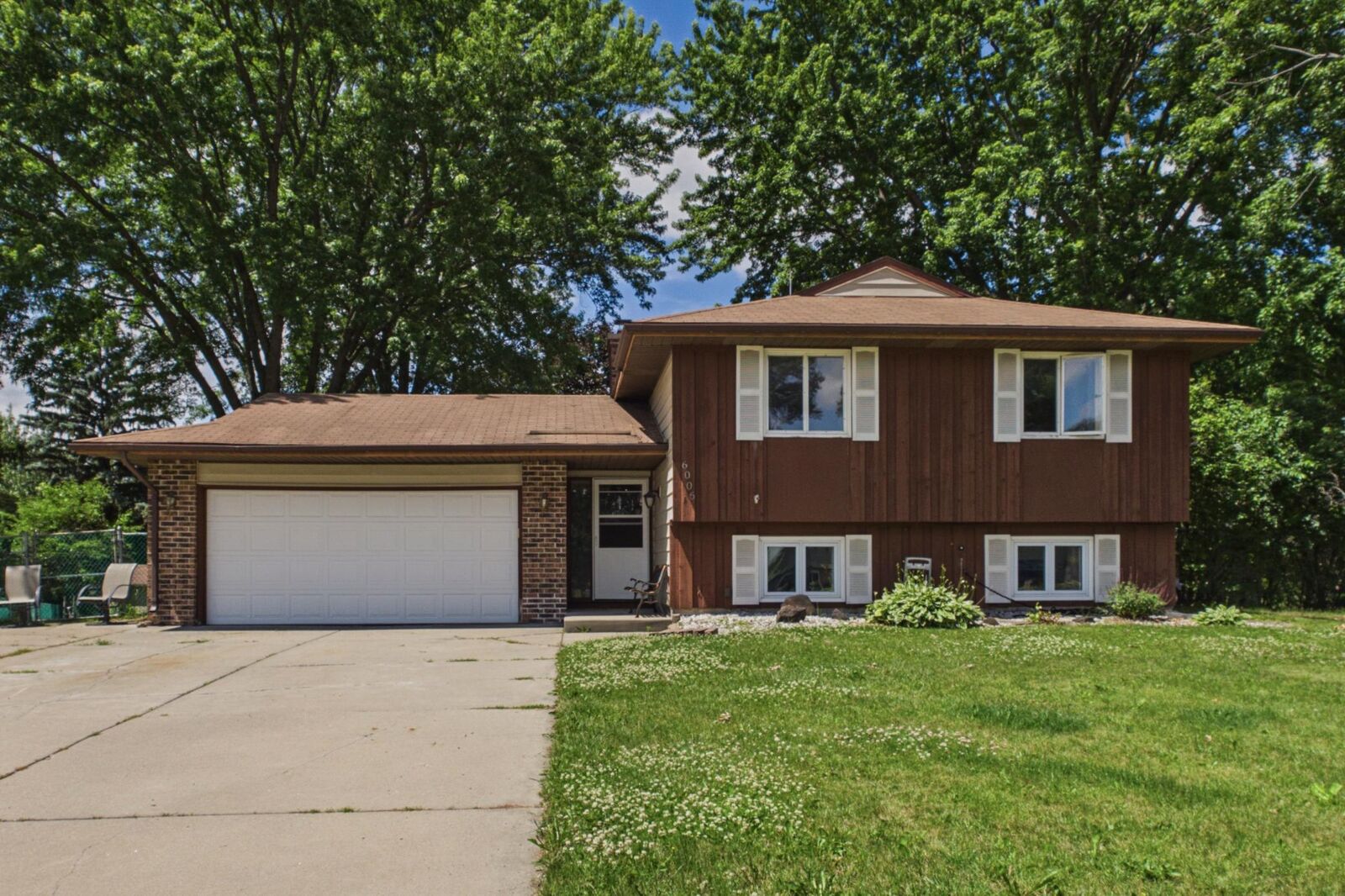 Property Photo:  6006 Lower 131st Street Court  MN 55124 