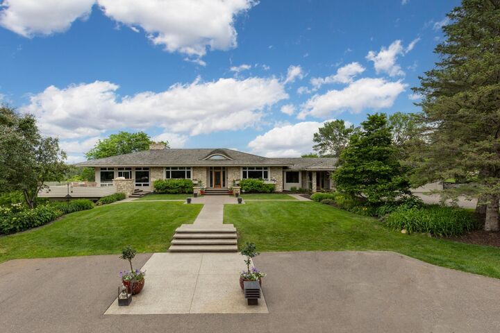 Property Photo: 1492 Homestead Trail MN 55356