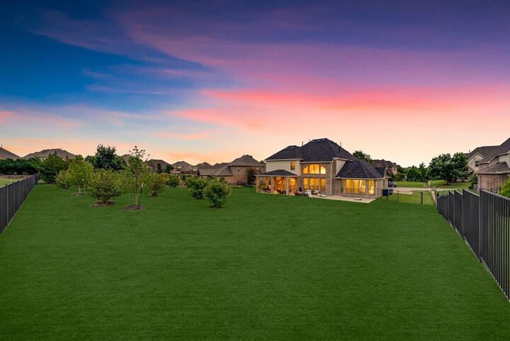 Property Photo: 604 Amherst Drive TX 75087