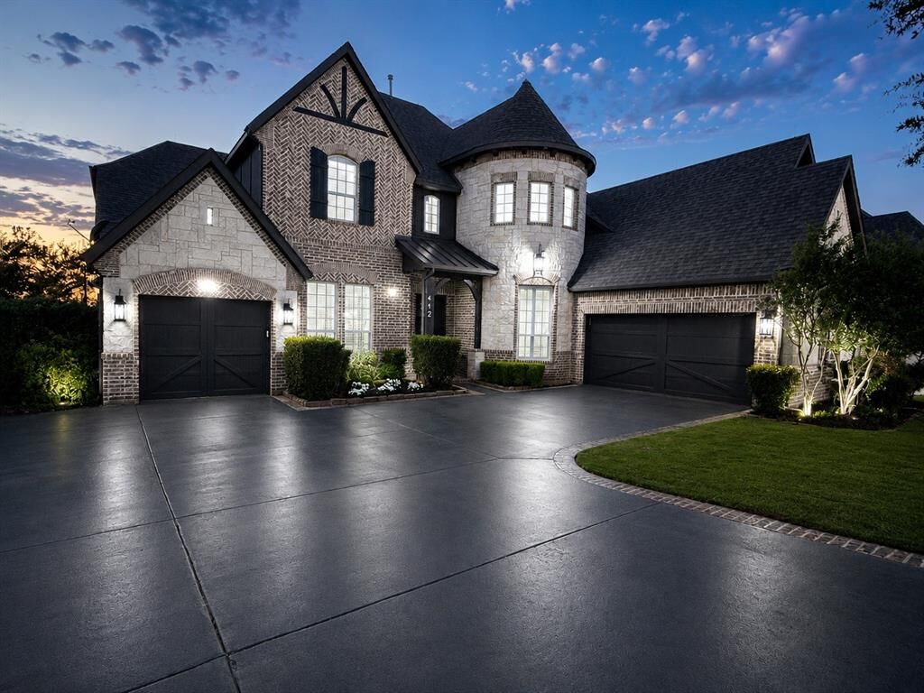 Property Photo:  412 Winding Ridge Trail  TX 76092 