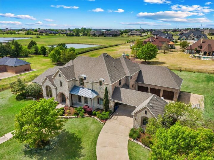Property Photo: 1061 Kingsbridge Lane TX 75032