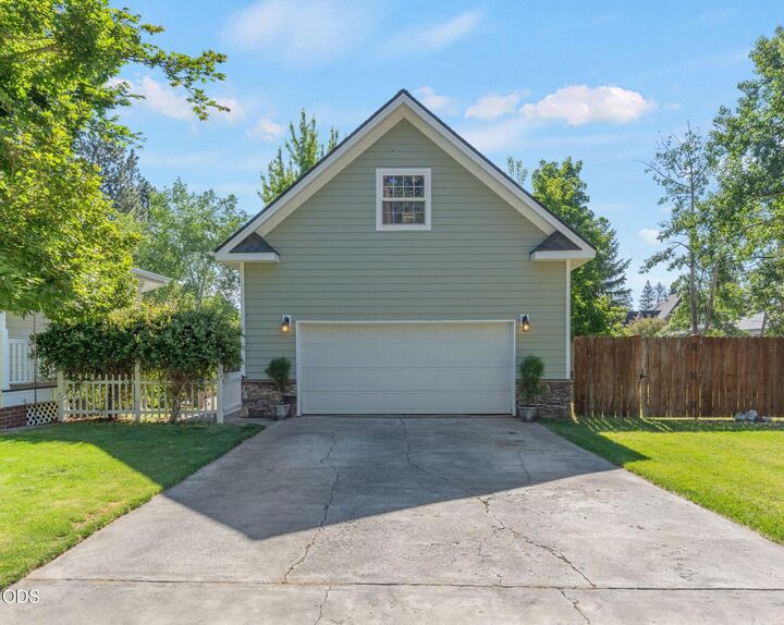 Property Photo:  20001 McClellan Road  OR 97702 