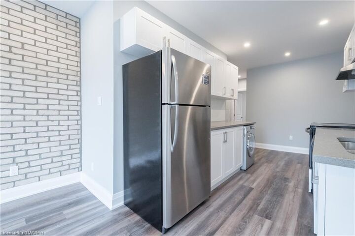 Photo de la propriété:  303 Barton Street E 3  ON L8L 2X4 