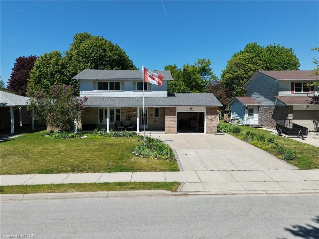 Property Photo:  353 Crawford Street  ON N0H 2C2 