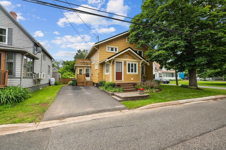 Property Photo:  190 Harvard Street  PE C1N 1R6 