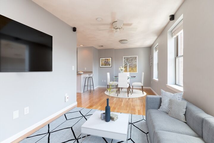 Property Photo: 147-149 Richmond St 5 MA 02109