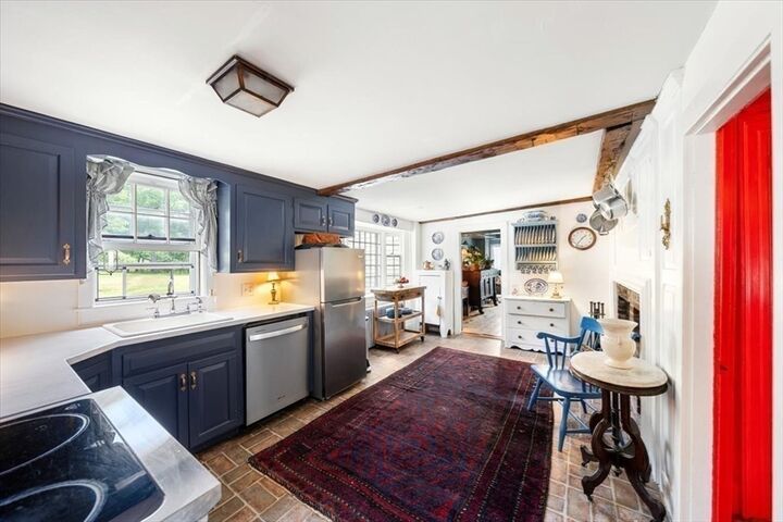 Property Photo:  2 Elm St  MA 01921 