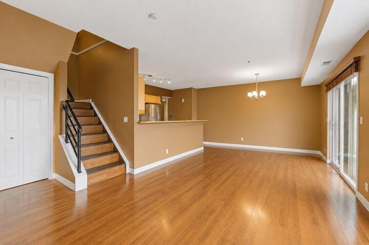 Property Photo:  6550 Old Banff Coach Road SW 104  AB T3H 4J4 