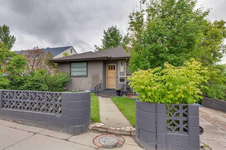 Property Photo: 2128 17 Avenue SW AB T2T 0G3
