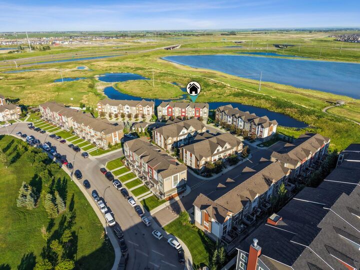 Property Photo: 98 Copperstone Villas SE AB T2Z 5E3