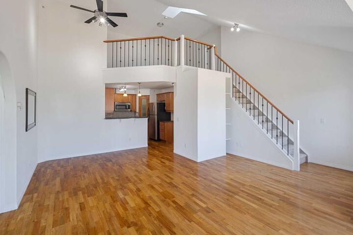 Property Photo: 1110 17 Street SW 404 AB T3C 3X3
