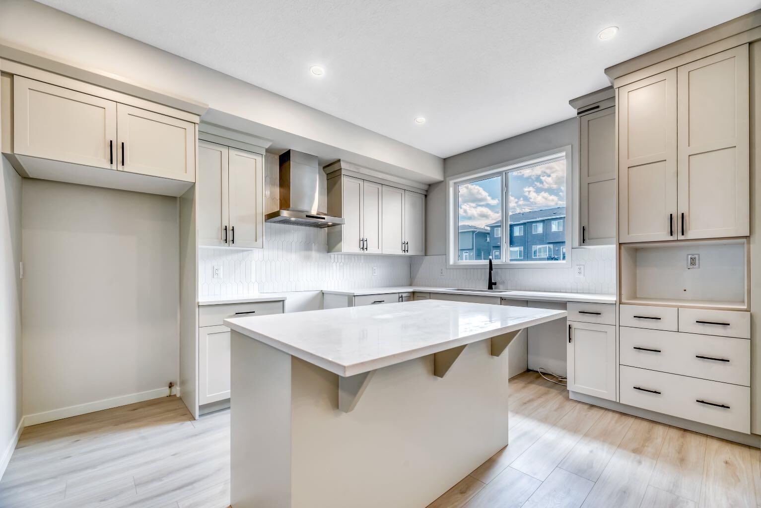 Property Photo: 292 Marmot Grove NW AB T3R 2B5