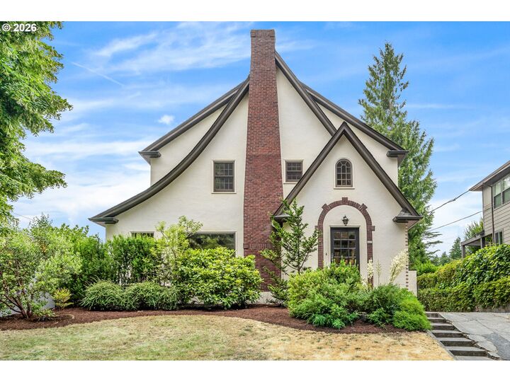 Property Photo:  441 SE 37th Ave  OR 97214 