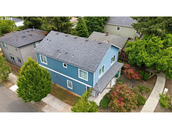 Property Photo: 6136 SE Duke St OR 97206