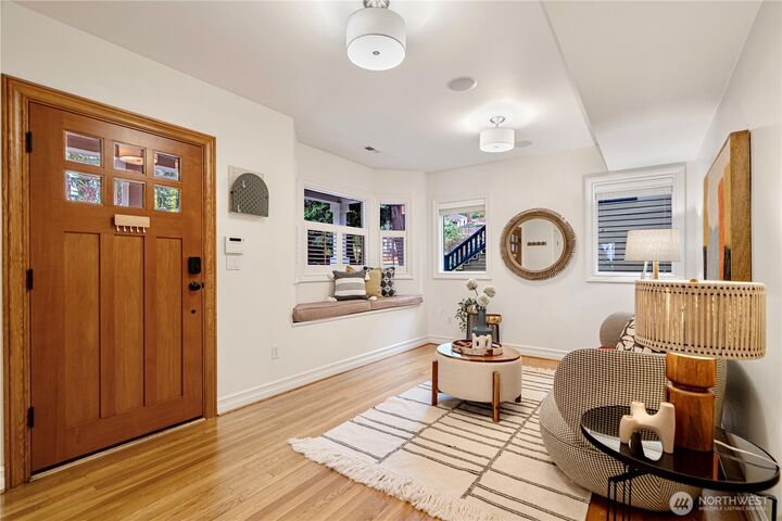 Property Photo:  1528  NE 97th St  WA 98115 