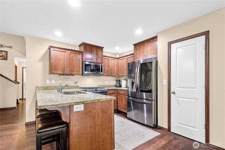 Property Photo:  702  Kodiak Lane  WA 98226 