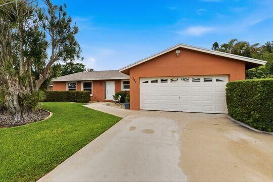 Property Photo:  397 La Mancha Avenue  FL 33411 